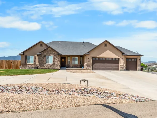 8633 N Peppergrass Dr E, Eagle Mountain, UT 84005