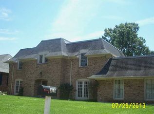 315 Silver Oaks Ln, River Ridge, LA 70123