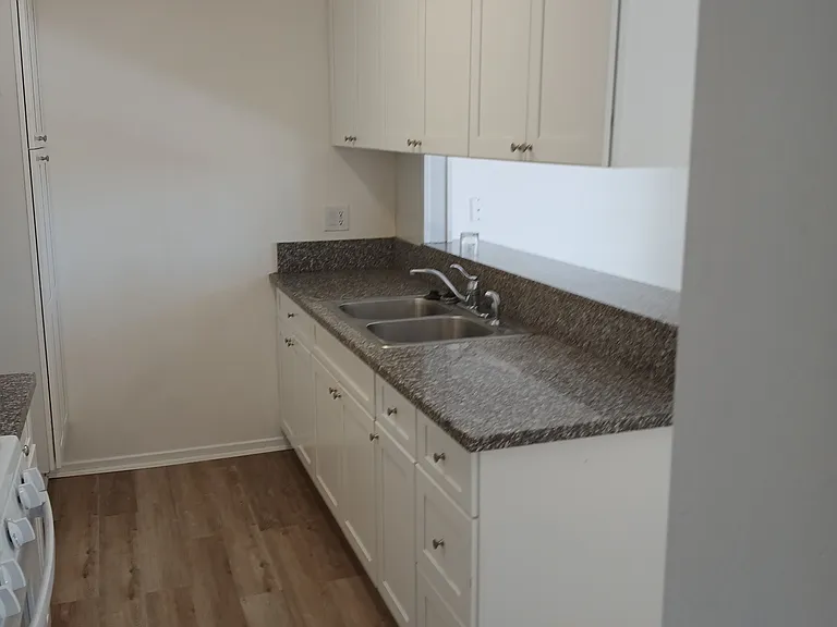 1480 N Palm Ave #D — Photo 4