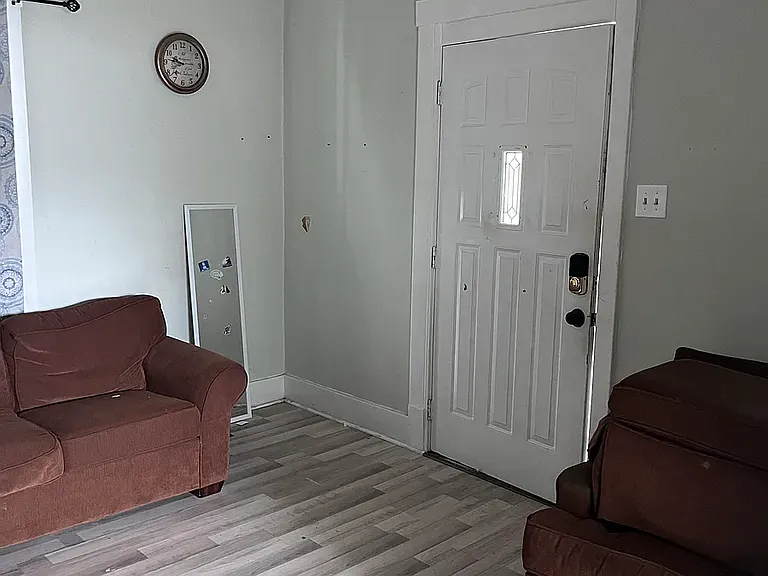500 Montana Ave — Photo 3