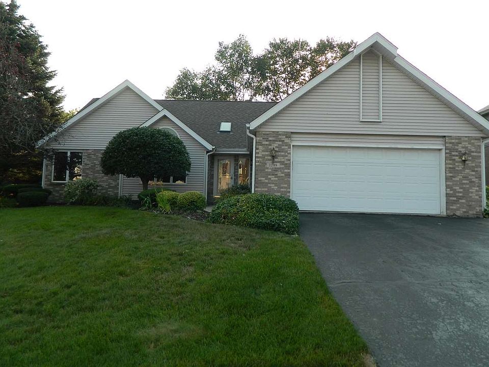 1st image of 1299 Brook Hill Close