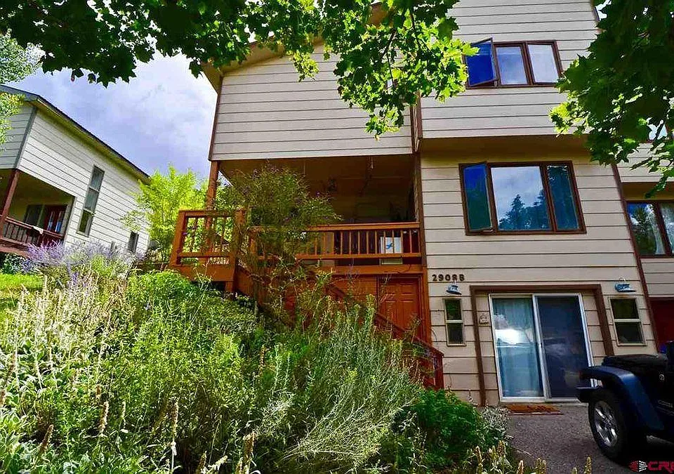 2908 Richard Dr #B