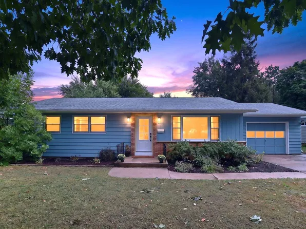 6628 Hubbard Ave, Middleton, WI 53562