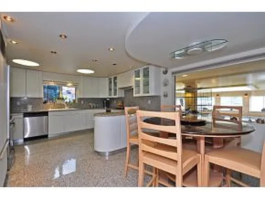 Sold by Keller Williams Realty Empire | media 16