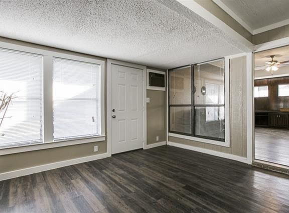 5th image of 1400 Highland Dr