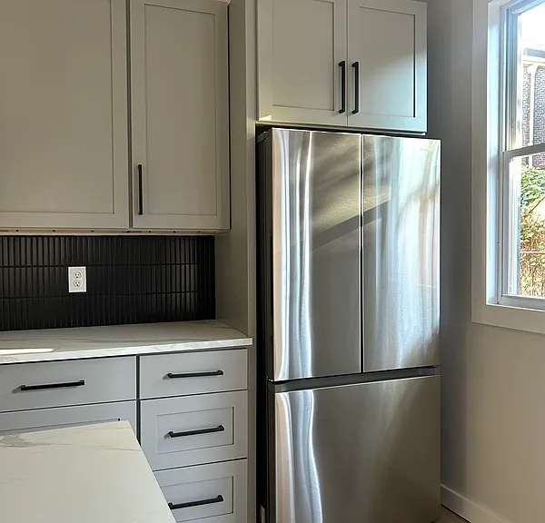 4042 Geneva St — Photo 7