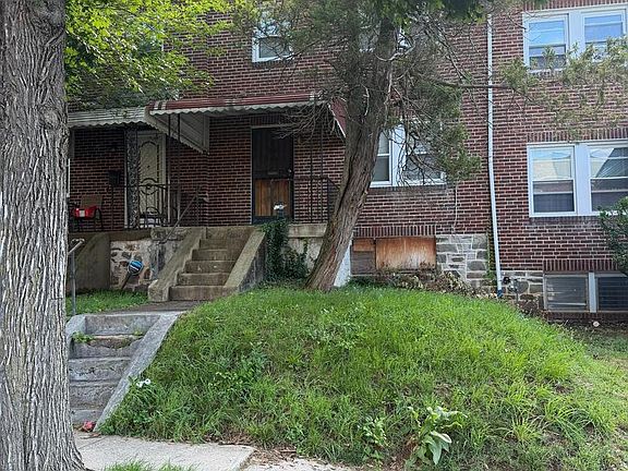 2nd image of 13 S Abington Ave