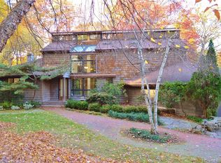 95 Sunset Farm Rd, West Hartford, CT 06107