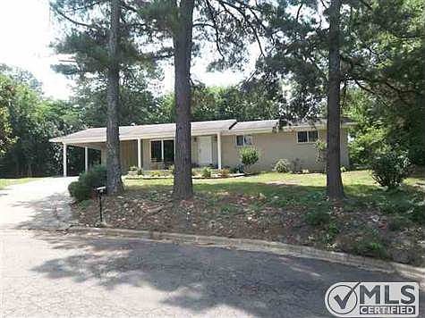 1st image of 104 Cedarwood Ct