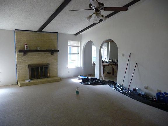 4th image of 2002 Cedarwood Dr