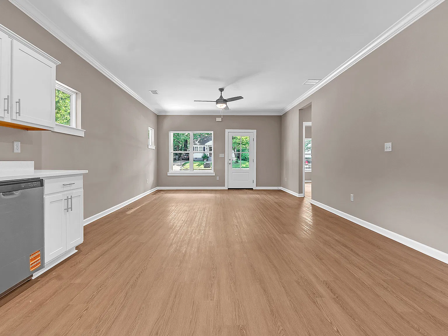 4 bed, 1350 sqft, $1,750 — Photo 2