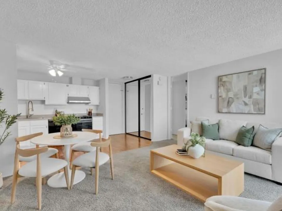3050 Rue Dorleans