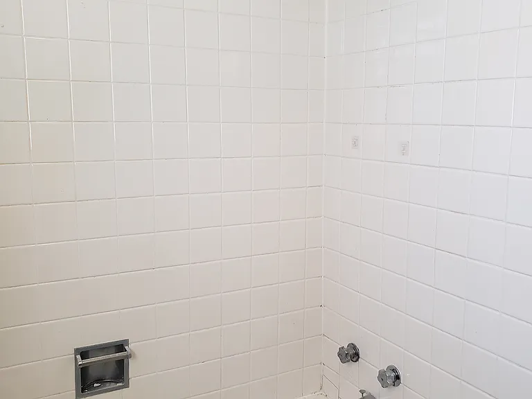 111 E Gilman St #2 — Photo 14