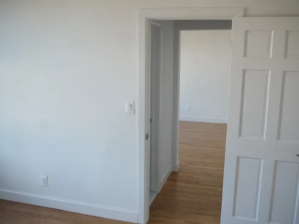 61-09 39th Avenue image 3 of 22