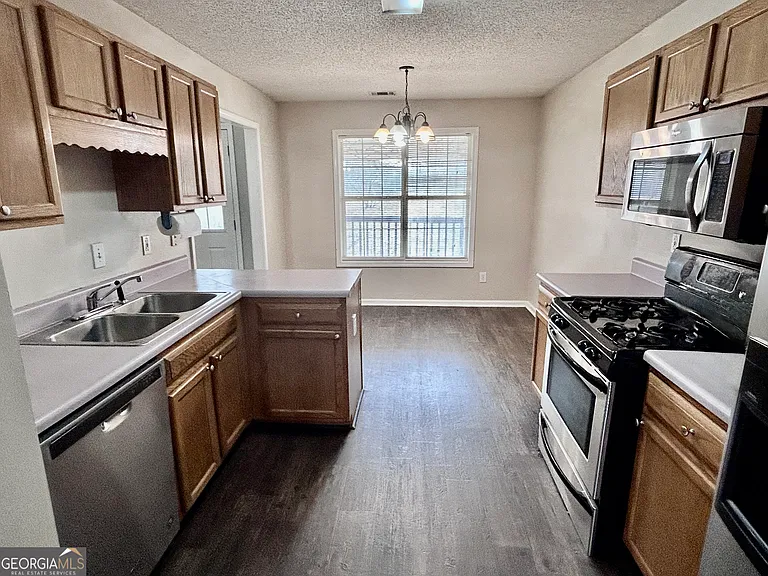22 Meadow Chase Way — Photo 5