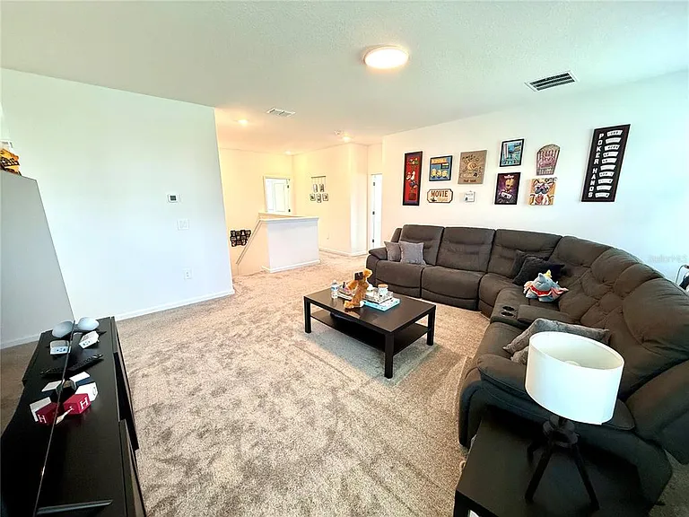 2970 Armstrong Ave — Photo 34