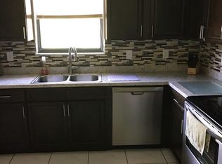 1233 SE Petunia Ave, Port Saint Lucie, FL 34952