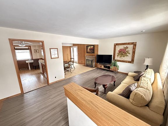 2nd image of 1956 Bootmaker DRIVE