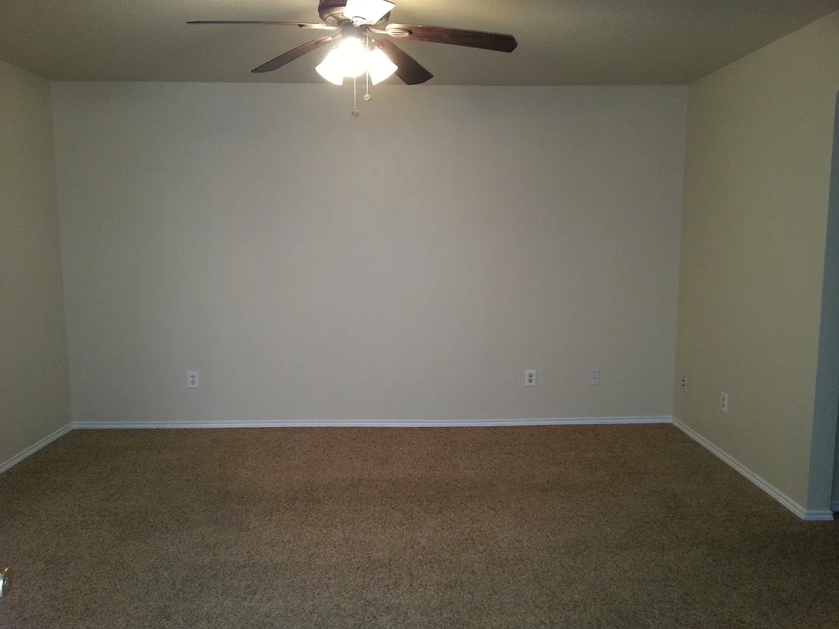 Building Photo - 1452 Pine Ln