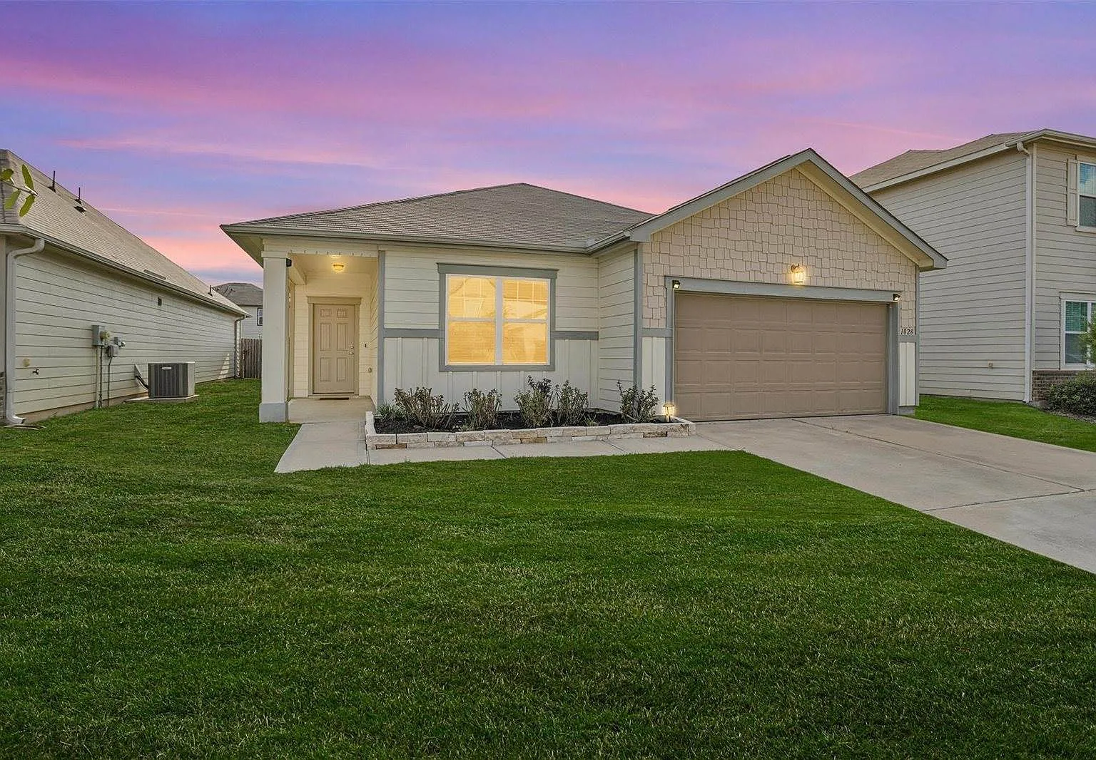 3 bed, 1434 sqft, $1,850 — Photo 1