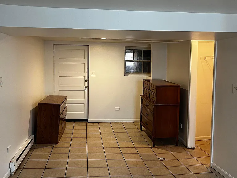 4023 W Wellington Ave #BASEMENT REAR — Photo 4