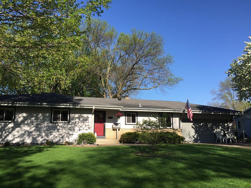 1st image of 2145 Zealand Ave N