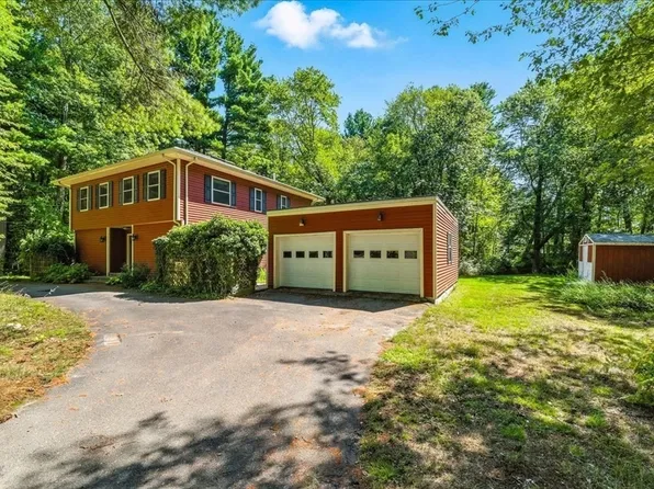 45 King Rd, Holbrook, MA 02343