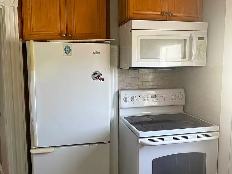 77 Beach St #2 — Photo 7