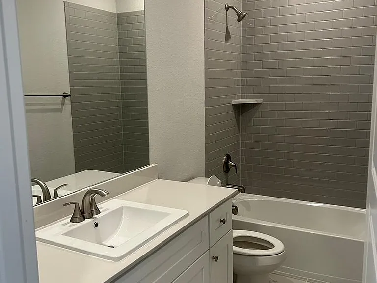9008 Guadalupe St — Photo 25