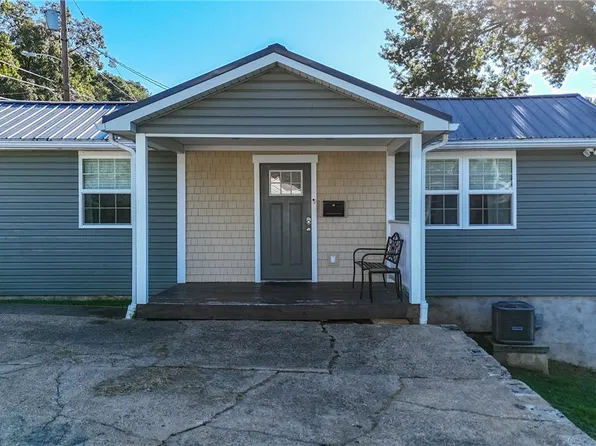 2306 45th St, Parkersburg, WV 26104