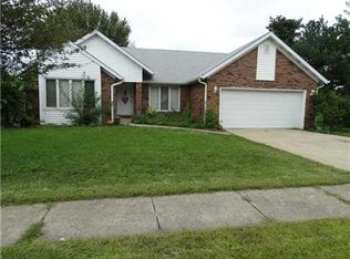 10 Nancy Ln, Greenwood, IN 46142