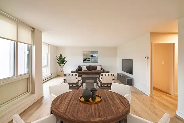 580 Main Street #1600