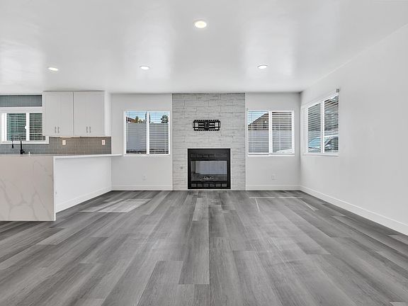 4th image of 1239 N Citrus Ave #B