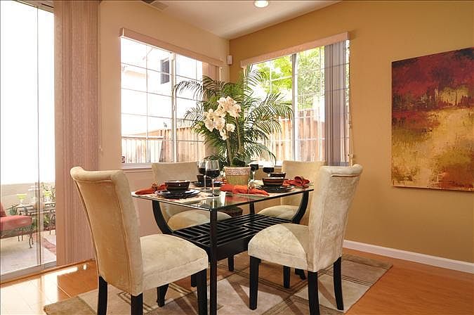 1st image of 2217 Lenox Pl #2217