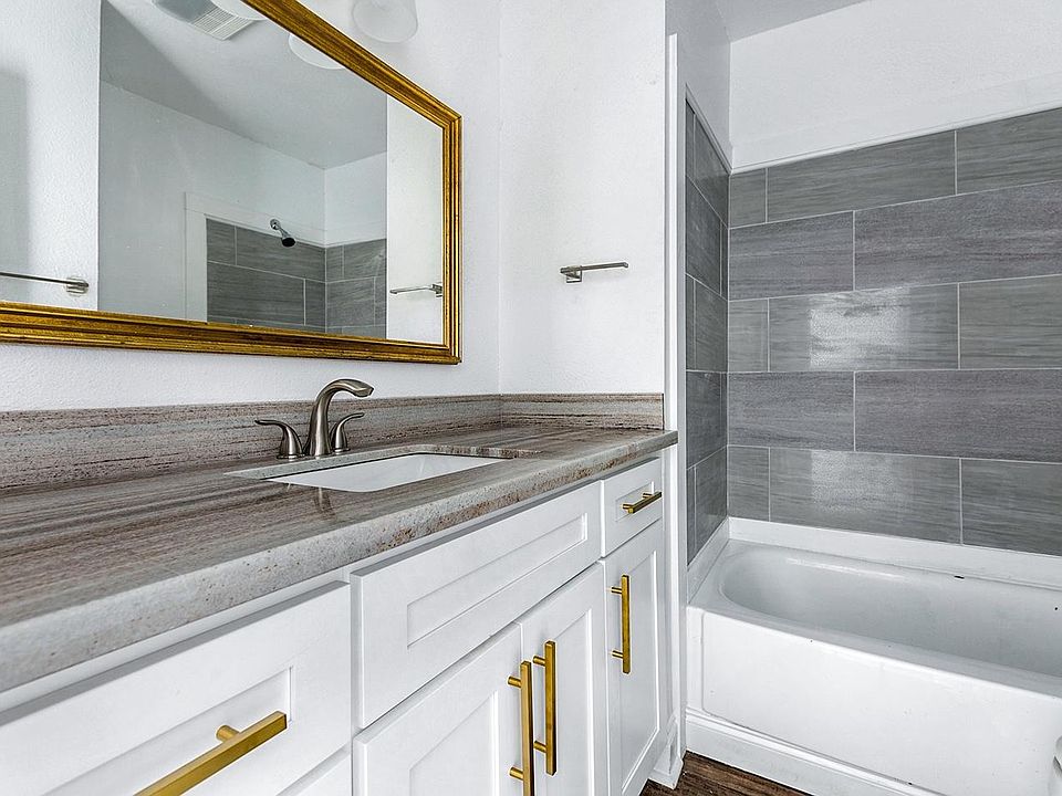 1st image of 2809 Elizabeth St