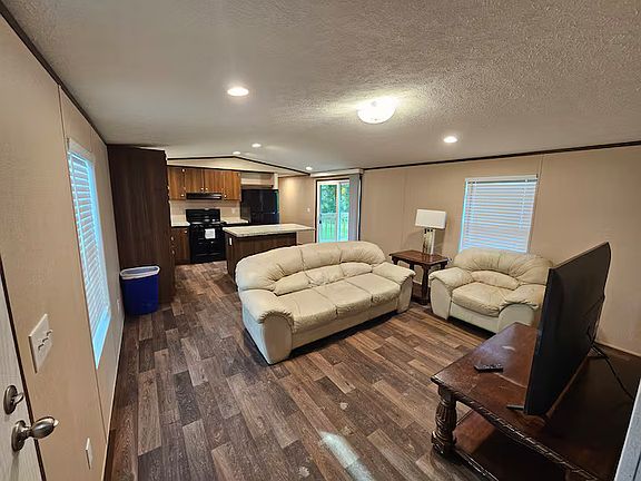 3rd image of 106 Ingleside Dr #106