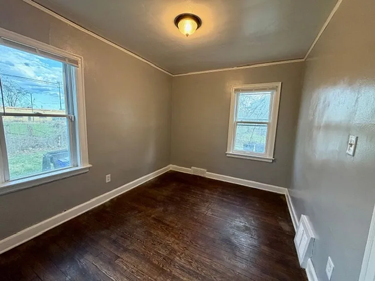 14590 Ardmore St — Photo 15