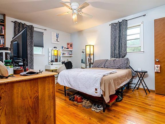 5th image of 22 Smullen Ave