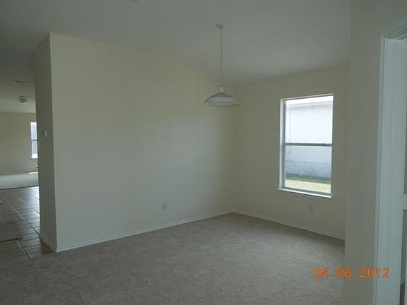 3rd image of 609 Holbrooke St