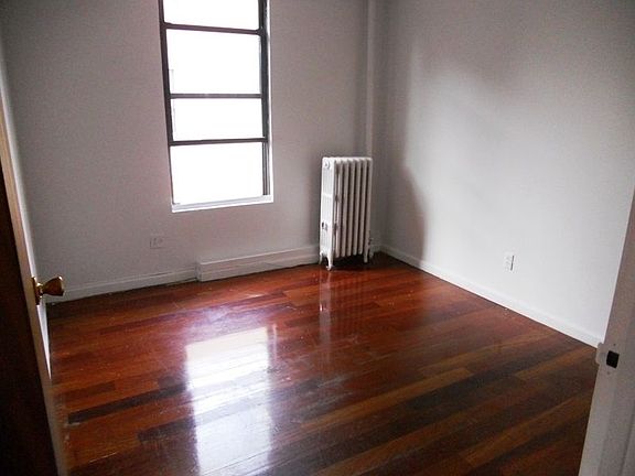 2nd image of 253 E 77th St Ph B
