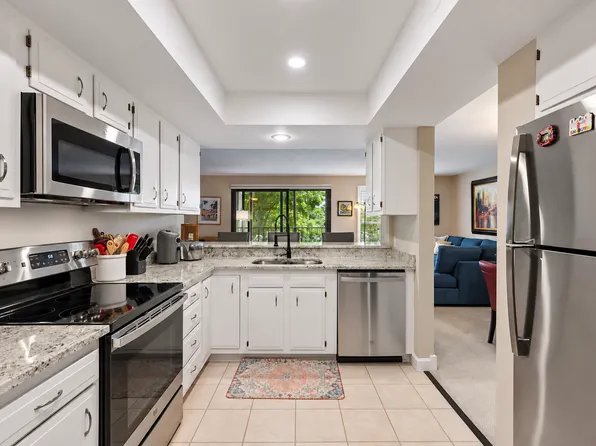 9700 Portland Ave S Unit 223, Bloomington, MN 55420