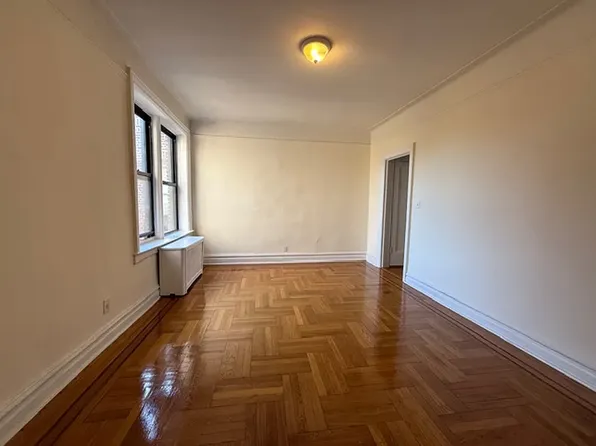 83-14 Lefferts Boulevard image 1 of 8