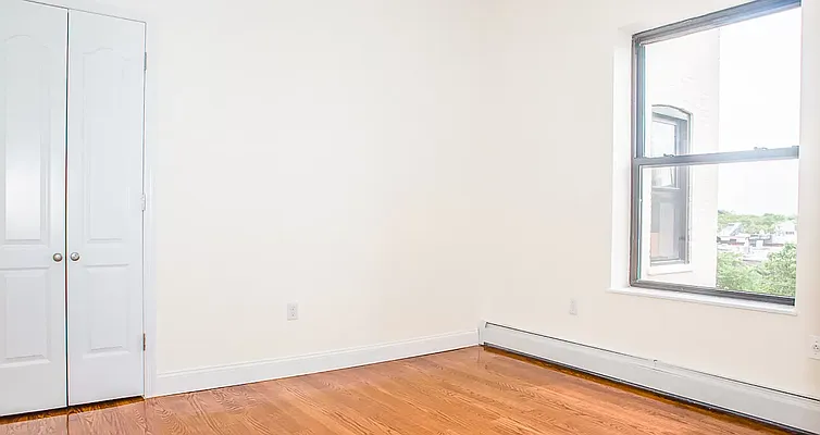 Rented by Compass | media 10