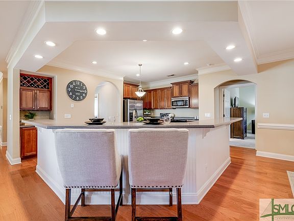 3rd image of 404 River Oaks Drive