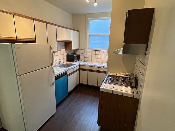 5th image of 1808 Octavia St #6