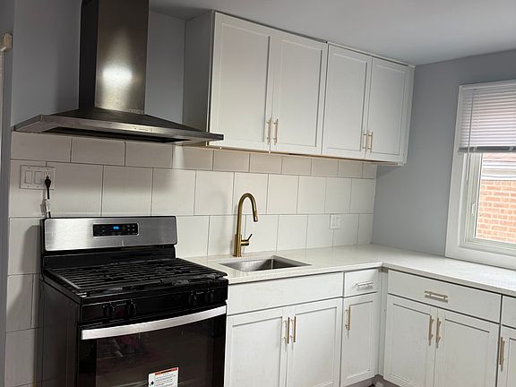4th image of 2807 N 74th Ct #3