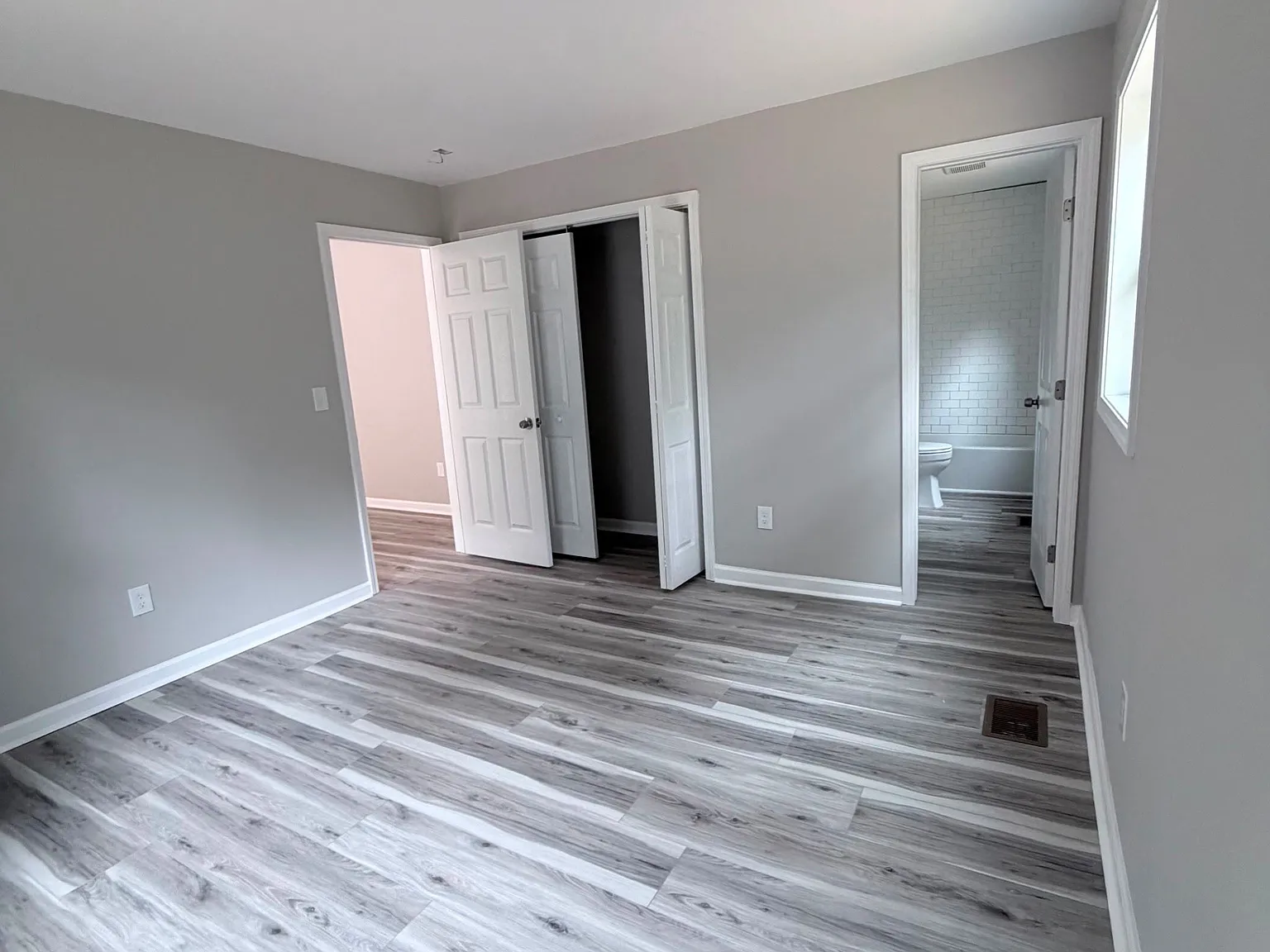 3 bed, 2.0 bath, 1200 sqft, $1,650 — Photo 3