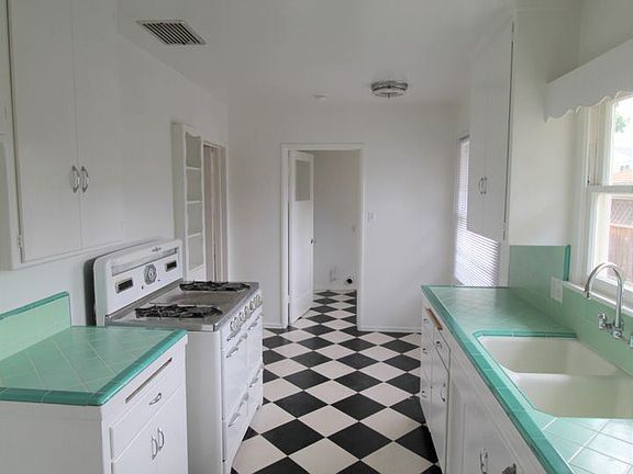 4th image of 225 S Joanne Ave