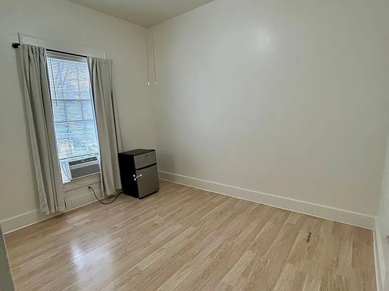 703 Salem St — Photo 1