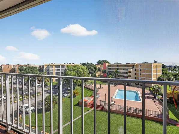 9210 Fontainebleau Blvd APT 505, Miami, FL 33172